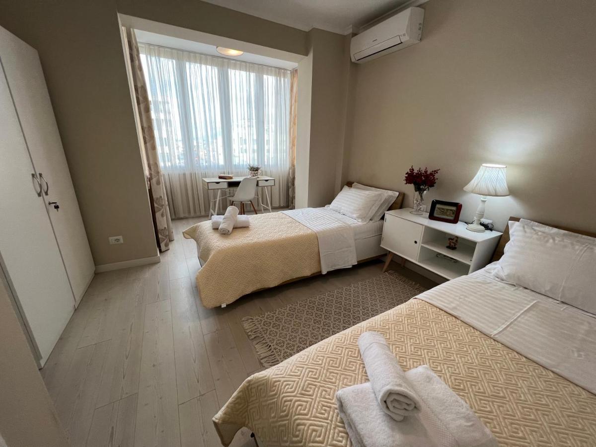 Grand New Bazaar Apartment Tirana Extérieur photo